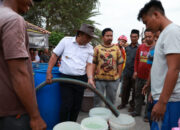 Antisipasi Dampak El Nino, Al Muktabar Salurkan Tujuh Tangki Air Bersih Ke Enam Titik