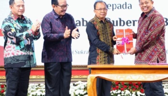 Sertijab Gubenur Wayan Koster ke PJ Gubenur S.M. Mahendra Jaya