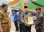 Gubernur Rohidin Gelontorkan Bantuan Untuk Nelayan Di Bengkulu