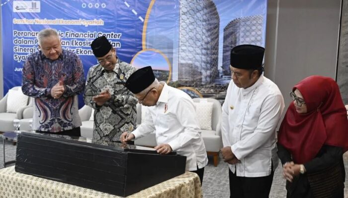 Hadiri Seminar Nasional Ekonomi Syariah, Wapres Ma’ruf Amin Tekankan Pentingnya