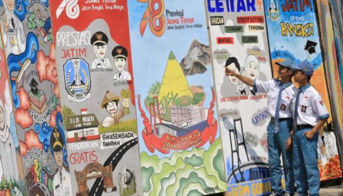 Pecahkan Rekor Muri Di Hari Jadi Ke-78 Jatim, Ribuan Lukisan Mural Hiasi Gedung Negara Grahadi