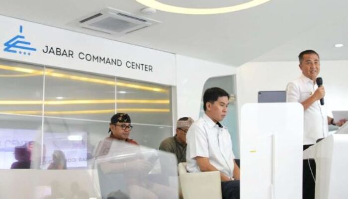 Pj Gubernur Jabar Bey Machmudin Luncurkan Wahana Publik Jabar Command Center