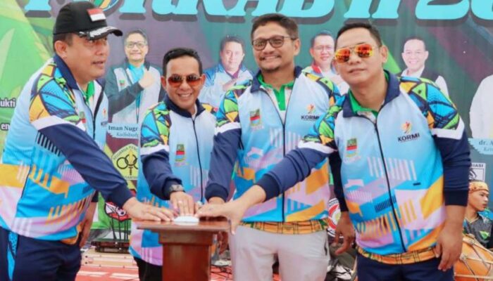 Sekda Kab Bekasi Dedy Supriyadi Buka secara Resmi FORKAB II tahun 2023