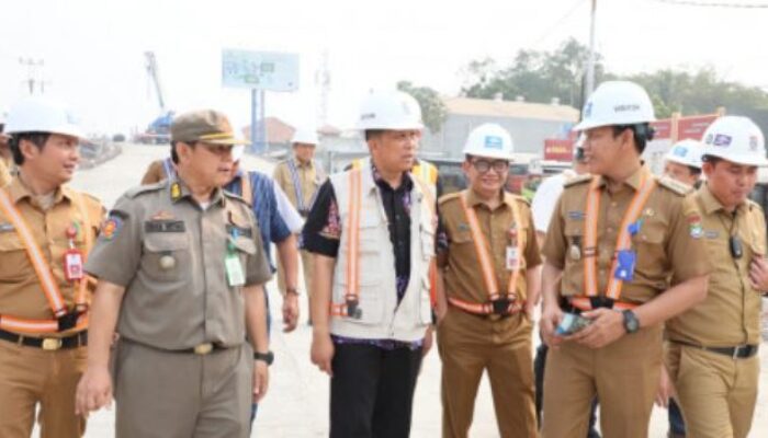 Tinjau Flyover Cisauk, Pj Bupati Tangerang Berharap Akhir Tahun 2023 Bisa Diresmikan