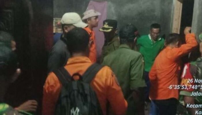 2 korban Meninggal Akibat Longsor Di Bogor Dimakamkan