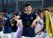 Gol Bouneb Kandaskan Uzbekistan,      Prancis ke Semifinal Piala Dunia U-17 FIFA