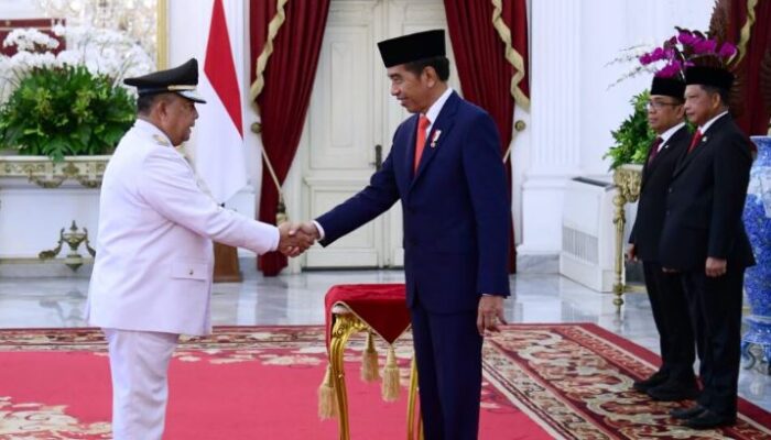 Jokowi Lantik Edy Nasution sebagai Gubernur Riau