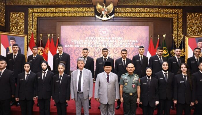 Menhan Prabowo Terima 22 Mahasiswa Palestina  Beasiswa Unhan RI