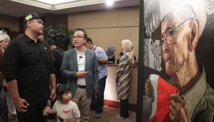 Menpora RI Dito Apresiasi UID Gelar Pameran dan Lelang Lukisan Amal Bhinneka Tunggal Ika