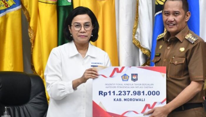 Sri Mulyani Serahkan Insentif Pengendalian Inflasi Daerah Ke Pj Bupati Morowali Rachmansyah Ismail