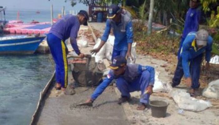 Tanggul Kubus Masif Yang Rusak Dan Roboh Diperbaiki