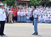 Dibalik Cerita Dika Pinjamkan Topi Miliknya Ke Presiden Jokowi