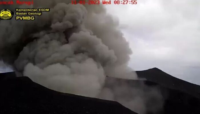 Erupsi Gunung Marapi Sumbar, 1 Mahasiswa UIR Masih Terjebak