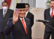 Jokowi Lantik Marthinus Hukom sebagai Kepala BNN