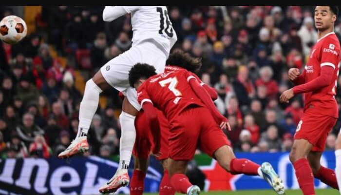 Laga Liverpool vs LASK Linz, Anfield Berpesta