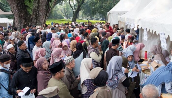 Cukur Gratis Bayar Seikhlasnya di Gebyar Akhir Tahun Baznas Kota Bandung