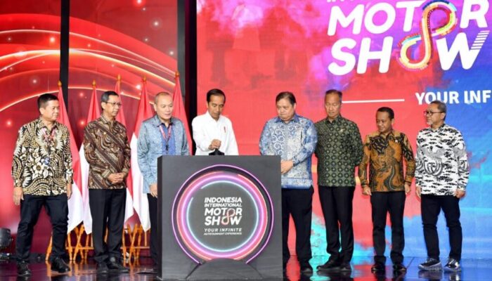 Buka IIMS 2024, Presiden Joko Widodo: Kendaraan Listrik Masa Depan Otomotif Indonesia