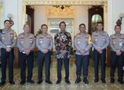 Kakorlantas Polri dan Kapolda DIY Berkunjung ke Gubernur Sri Sultan Hamengkubuwana X untuk Program Smart City di Yogyakarta