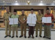 Penjabat Wali Kota Tangerang, Dr. Nurdin, Menandatangani NPHD Keagamaan Tahun 2024: Dukungan Pemkot untuk Organisasi Keagamaan