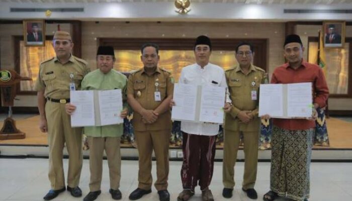 Penjabat Wali Kota Tangerang, Dr. Nurdin, Menandatangani NPHD Keagamaan Tahun 2024: Dukungan Pemkot untuk Organisasi Keagamaan