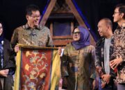 Peragaan Busana Batik Fractal dan Pameran UMKM, Dorongan LPS untuk Majukan Warisan Budaya Indonesia