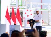Presiden Joko Widodo Meresmikan Pabrik Amonium Nitrat PT Kaltim Amonium Nitrat di Kota Bontang, Kalimantan Timur