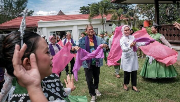 Sandiaga Uno Dorong Implementasi Sustainable Fashion di Bone Bolango