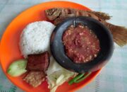 Sego Tempong Menggoyang Lidah, Kuliner Pedas Khas Banyuwangi