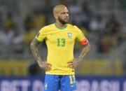 Dani Alves Bebas dari Penjara Setelah Bayar Uang Jaminan