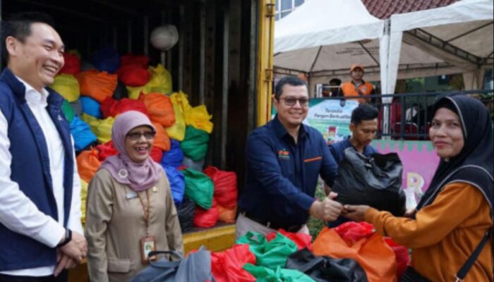 Dukung Pemerintah dan Sambut Ramadan,  PT JIEP Sediakan 3.000 Paket Sembako Murah