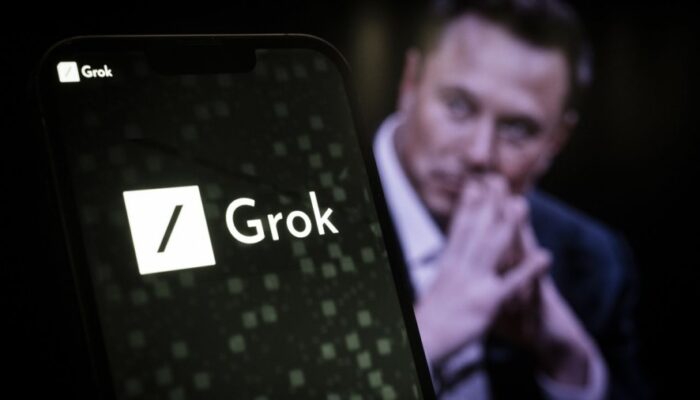 Elon Musk Umumkan Grok Chatbot untuk Pengguna X Premium