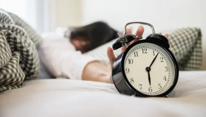 Tips Bangun Sahur Tepat Waktu, Bukan Hanya Pasang Alarm