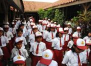 Bahasa Inggris Akan Menjadi Mata Pelajaran Wajib di Sekolah Dasar