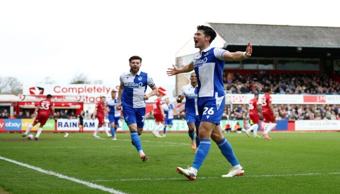 Elkan Baggott Berperan Besar dalam Kemenangan Bristol Rovers atas Cambridge United