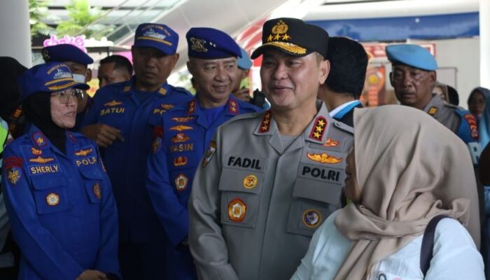 Kabaharkam Polri Tinjau Pelabuhan Merak untuk Asistensi Arus Mudik dan Operasi Ketupat Maung 2024