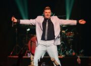 Nick Carter dan Alesana Batal Manggung di Jakarta