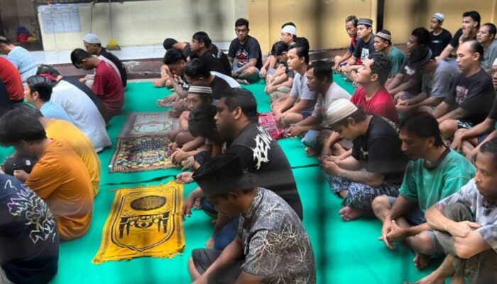 Polrestabes Semarang Fasilitasi 90 Tahanan Gelar Shalat Idulfitri Didalam Sel