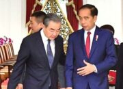 Presiden Jokowi Bahas Kerja Sama Ekonomi dengan Menteri Luar Negeri Tiongkok