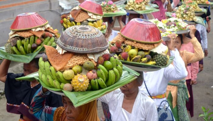 Tradisi Unik Sambut Lebaran di Indonesia, Dari Grebeg Syawal hingga Festival Meriam Karbit