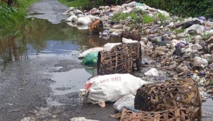 Tumpukan Sampah Besar Di Tengah Perayaan Idulfitri 1445 H