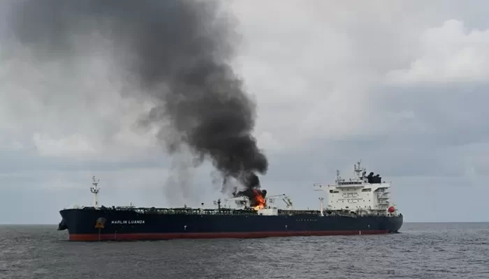 Diserang Rudal, Kapal Tanker Panama Terbakar di Yaman