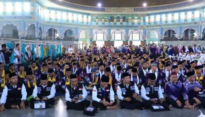 Pj Wali Kota Tangerang dan Sekda Melepas Keberangkatan 431 Jemaah Haji Kloter 02 JKG/Banten