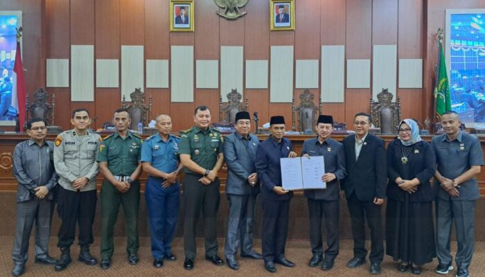 Rapat Paripurna DPRD Kota Bengkulu Setujui Tiga Raperda Menjadi Perda