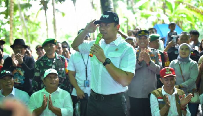 Relokasi Korban Erupsi Gunung Ruang: Kunjungan Menteri AHY ke Desa Modisi