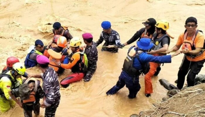 Update, Penanganan Banjir dan Tanah Longsor Luwu oleh Prajurit Korps Marinir TNI AL