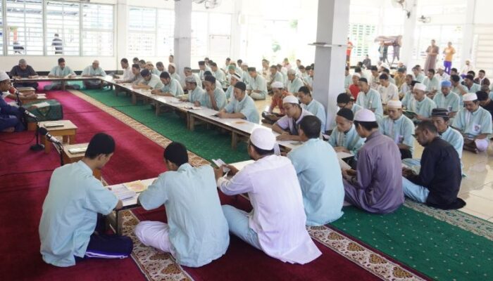 Khidmatnya Pembacaan Surah Yasin di Lapas Karang Intan