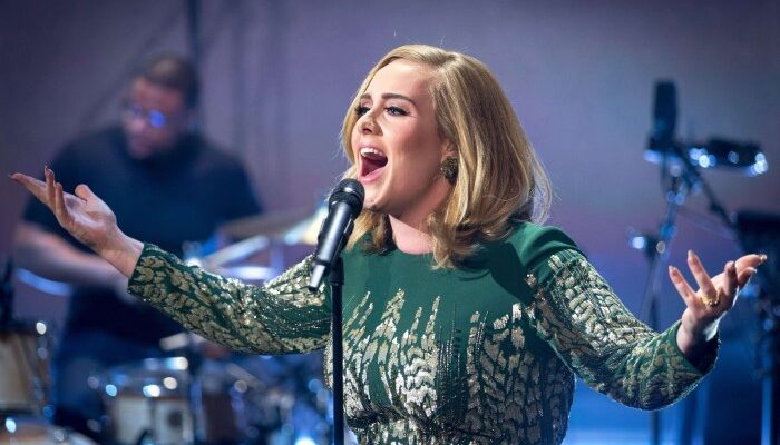 Adele Berencana Rehat dari Dunia Musik