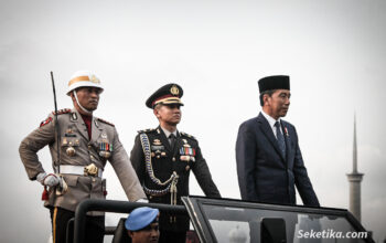 Presiden-Jokowi-Jadi-Inspektur-Upacara-HUT-Bhayangkara-ke-78-2