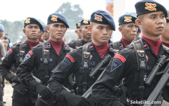 Presiden-Jokowi-Jadi-Inspektur-Upacara-HUT-Bhayangkara-ke-78-9