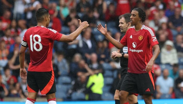 Debut Impresif Leny Yoro dalam Kemenangan Manchester United atas Rangers